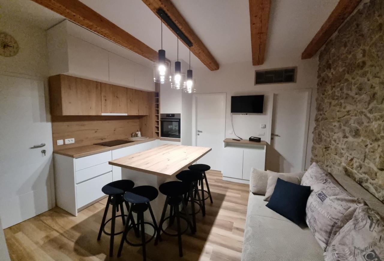 Ferienwohnung Apartman Orhideja Fužine Exterior foto